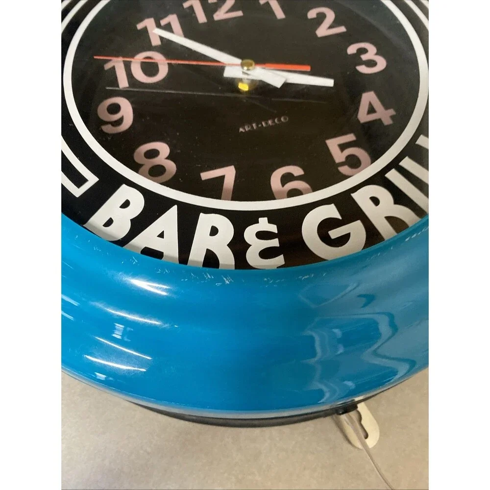 Vintage Mom Bar And Grill Light Clock 14